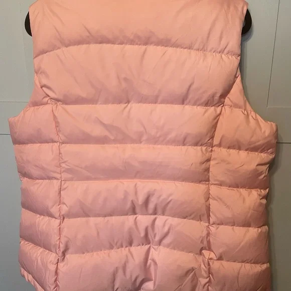 Free Country Charcoal and light pink puffer vest. - Picture 4 of 9